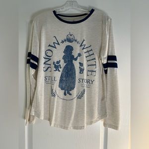 Disney Store Snow White Women's Size Large The Fairest Of Them All Jersey Tshirt